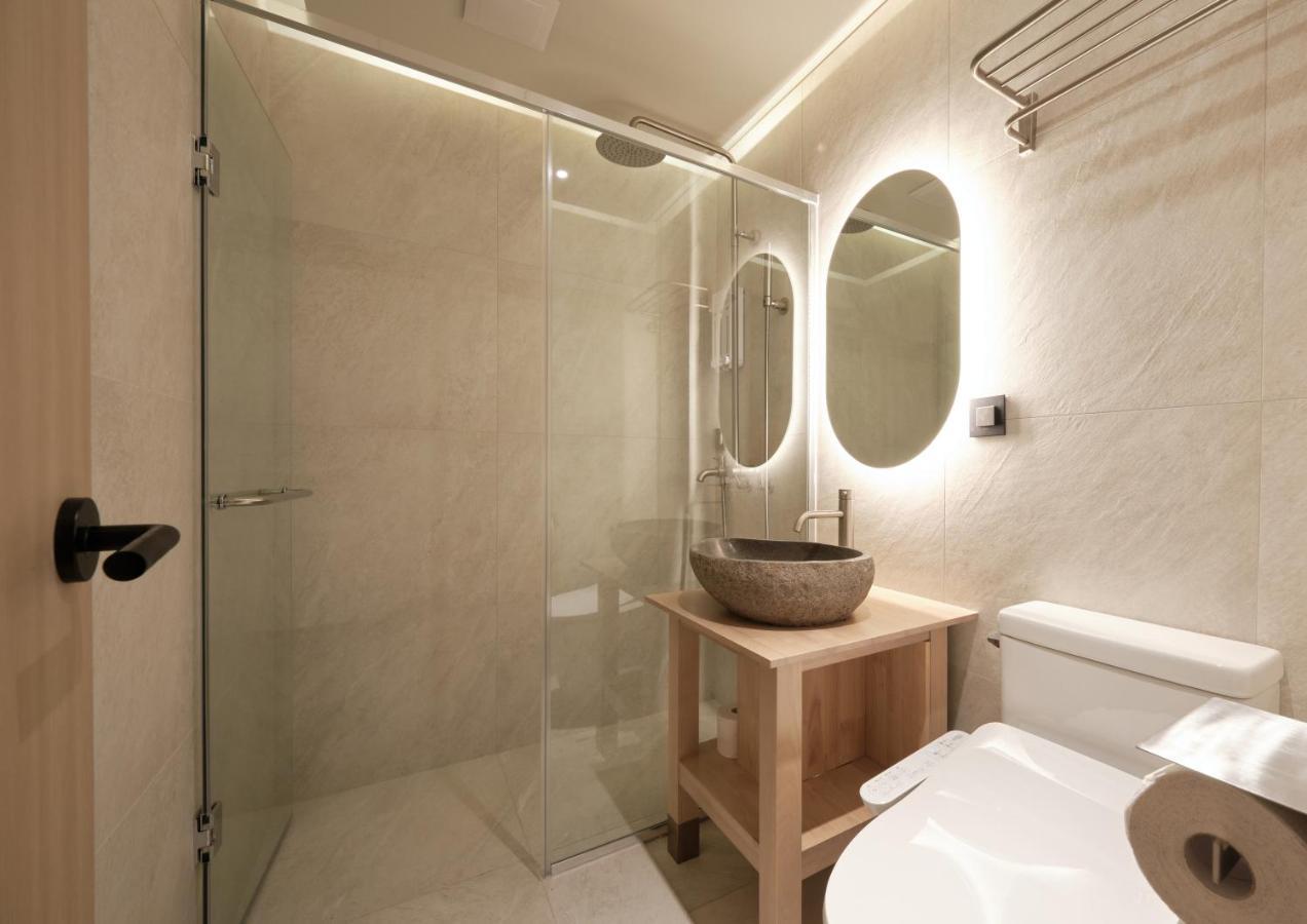 Uh Suite Central Сеул Экстерьер фото